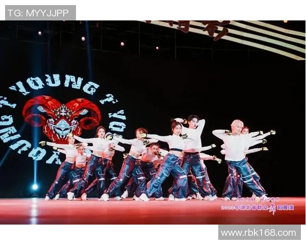 杭州街舞队的中路突破之路：深度解析街舞文化与团队协作的魅力