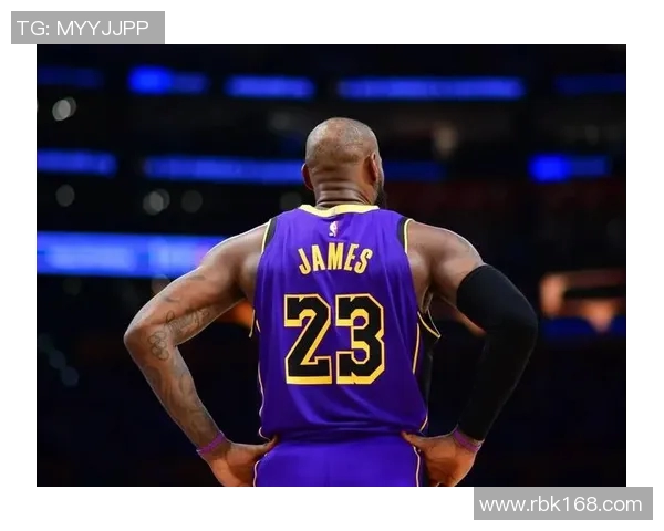 湖人主场大胜火箭，轻松领先进入次轮